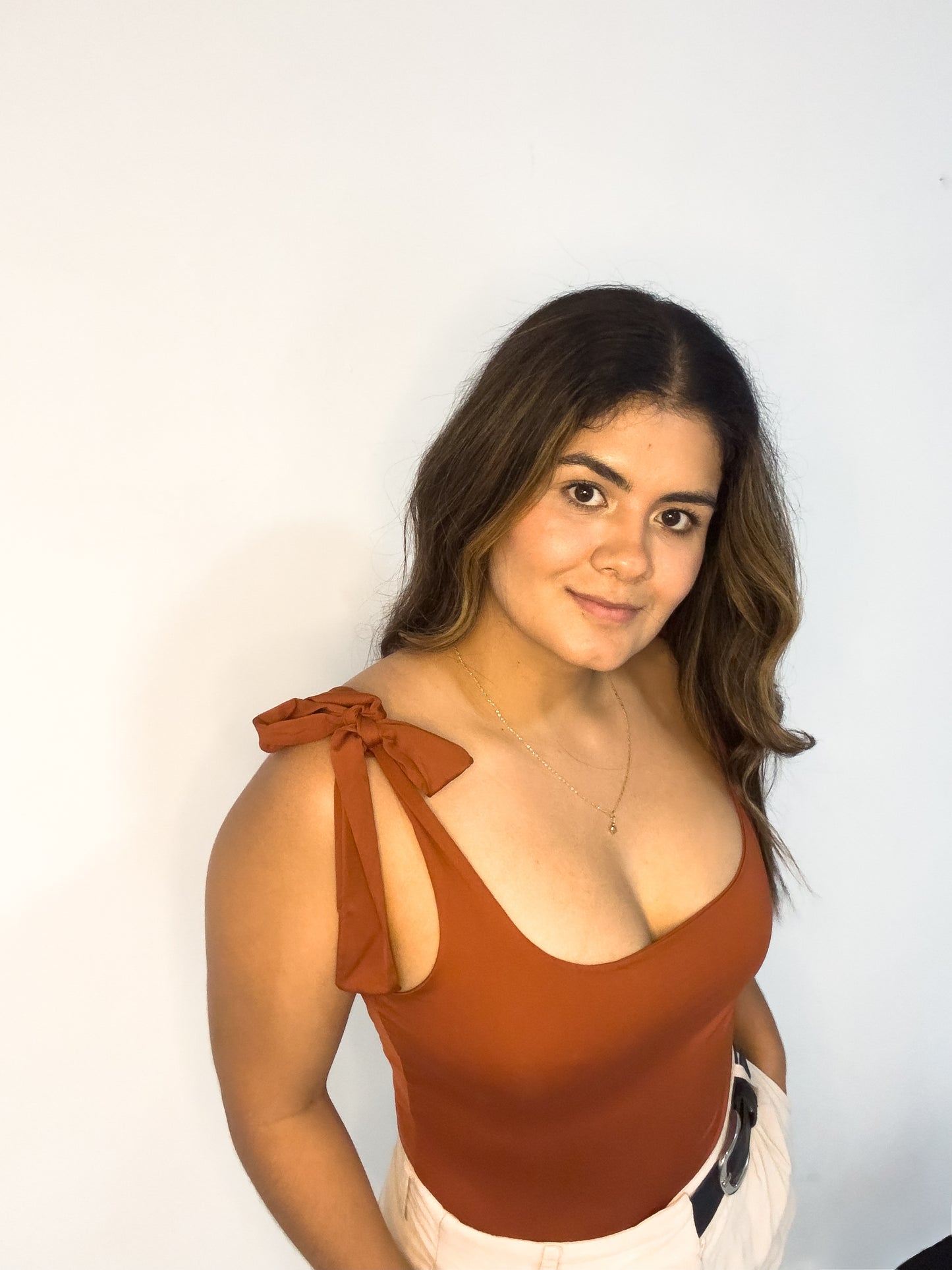 BODY ATENEA - Fuerza y Sabiduría en Cada Curva